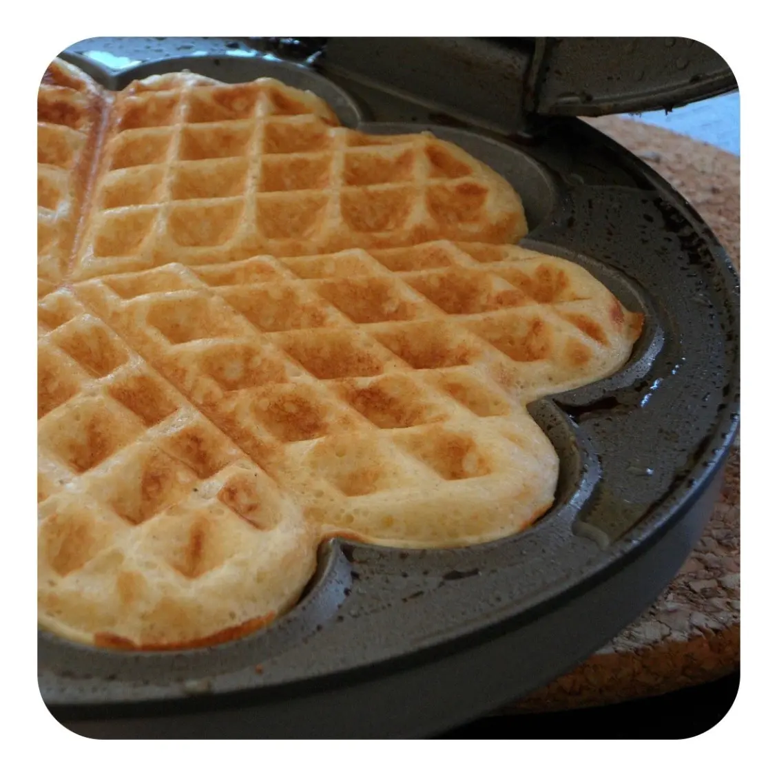 Wafflera Eléctrica Daewoo Dwm-7660 1000w Antiadherente